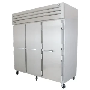 True STR3R-3S-HC 77 3/4″ Three Section Reach In Refrigerator, (3) Left/Right Hinge Solid Doors, 115v