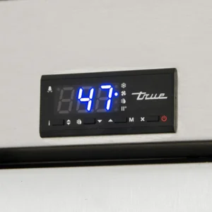 True TS-72-HC 78 1/10″ Three Section Reach In Refrigerator, (3) Left/Right Hinge Solid Doors, 115v